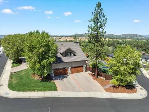 View/Area - 38 Crestview Ct, Eagle Point, OR 97524 photo 1 of 6