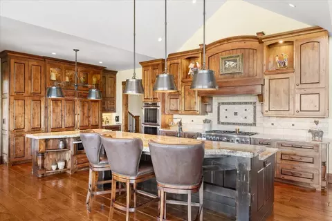 Kitchen - 38 Crestview Ct, Eagle Point, OR 97524 photo 1 of 6