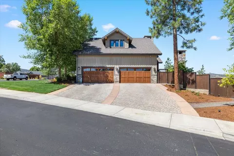 Exterior - 38 Crestview Ct, Eagle Point, OR 97524 photo 20 of 27