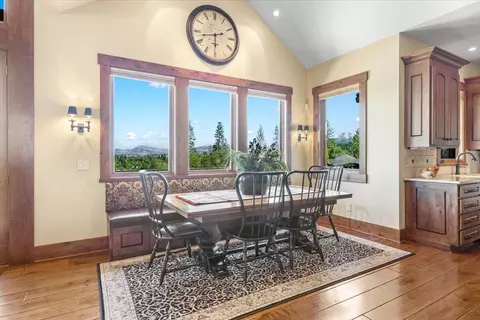 Dining - 38 Crestview Ct, Eagle Point, OR 97524 photo 2 of 3