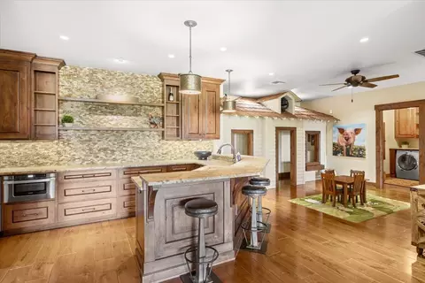 Kitchen - 38 Crestview Ct, Eagle Point, OR 97524 photo 5 of 6