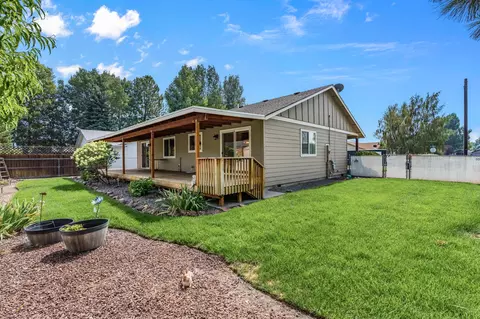 971 SE 3rd St, Prineville, OR 97754