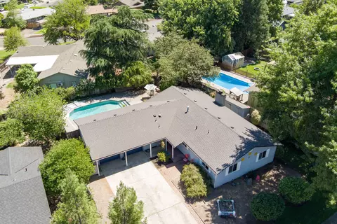 1500 Yucca St, Medford, OR 97504