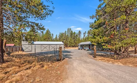 Exterior - 52587 Doe Ln, La Pine, OR 97739 photo 2 of 11