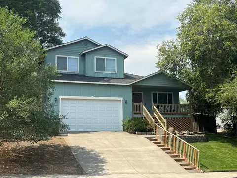 2705 NE North Pilot Butte Dr, Bend, OR 97701
