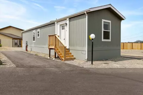 4074 S Pacific Hwy #7, Medford, OR 97501