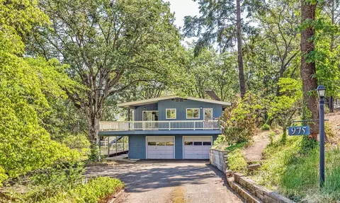 975 Applegate St, Jacksonville, OR 97530