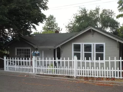 1960 Harriman Ave, Klamath Falls, OR 97601