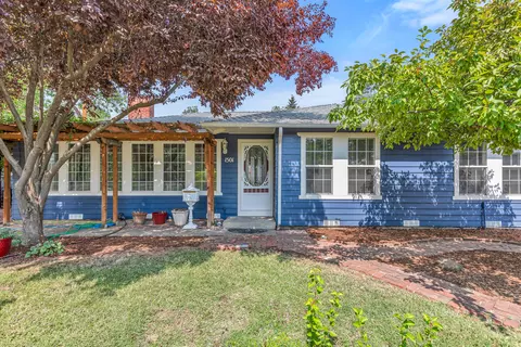 1501 Lenora Dr, Medford, OR 97504