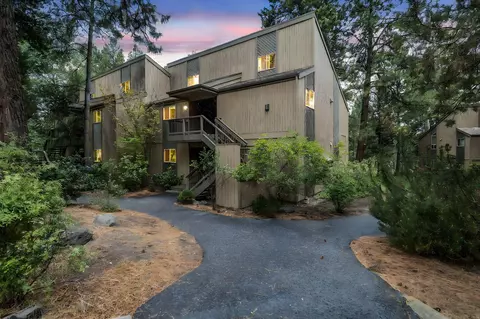 19717 SW Mount Bachelor Dr UNIT 131, Bend, OR 97702