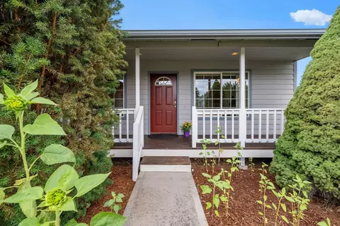 62629 Hawkview Rd, Bend, OR 97701 photo 2