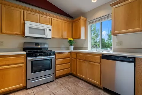 62629 Hawkview Rd, Bend, OR 97701 photo 4