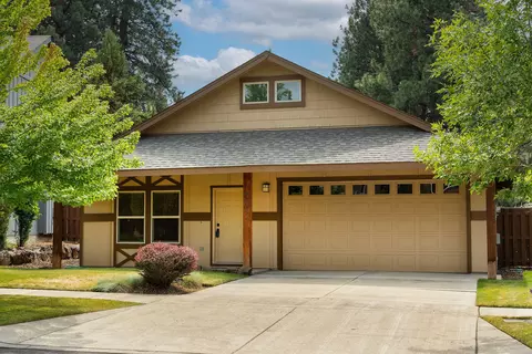 20253 Knightsbridge Pl, Bend, OR 97702 photo 2