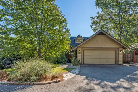 606 Ashland St, Ashland, OR 97520