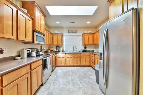 529 E River St, Cave Junction, OR 97523 photo 14