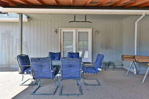 529 E River St, Cave Junction, OR 97523 photo 18