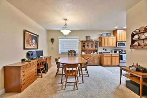529 E River St, Cave Junction, OR 97523 photo 13