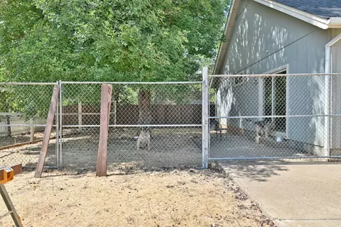 529 E River St, Cave Junction, OR 97523 photo 25