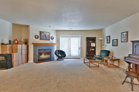 529 E River St, Cave Junction, OR 97523 photo 6