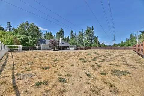529 E River St, Cave Junction, OR 97523 photo 23