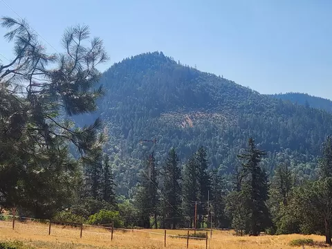 10848 Highway 238, Applegate, OR 97530