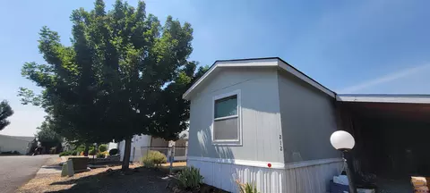4751 Bellm Dr #SPC 212, Klamath Falls, OR 97603