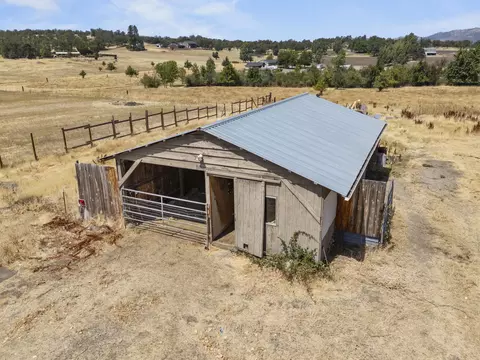 1739 Stevens Rd, Eagle Point, OR 97524 photo 30