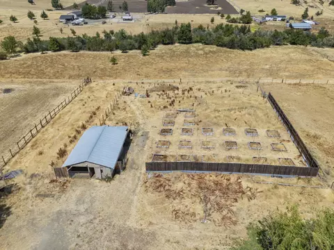 1739 Stevens Rd, Eagle Point, OR 97524 photo 31