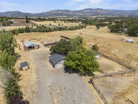 1739 Stevens Rd, Eagle Point, OR 97524 photo 37