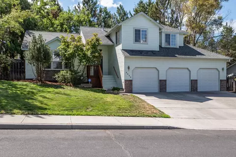 3536 SW Wickiup Ave, Redmond, OR 97756