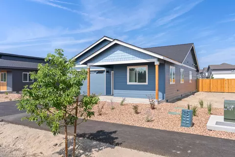 51735 Morning Pine Dr #123, La Pine, OR 97739