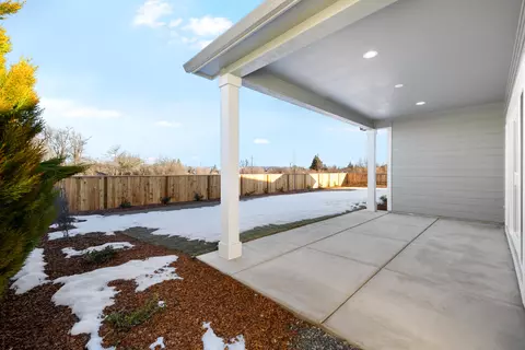 1749 River Run St, Central Point, OR 97502 photo 40