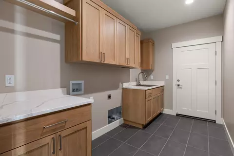 1749 River Run St, Central Point, OR 97502 photo 20