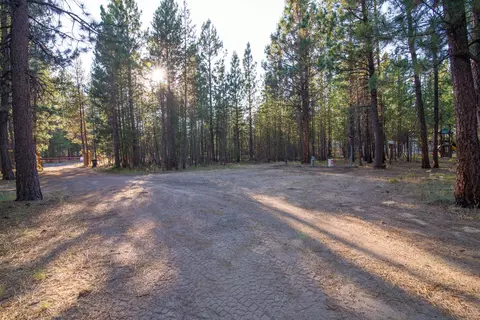 50832 Doe Loop, La Pine, OR 97739 photo 10