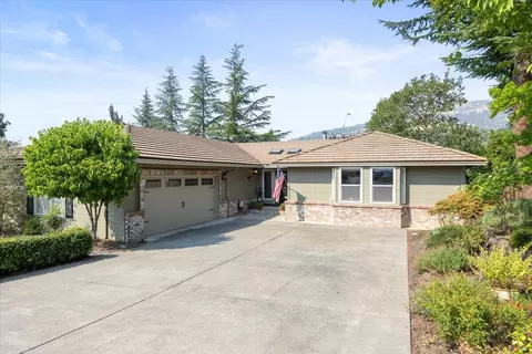 4335 Jennie Way, Medford, OR 97504