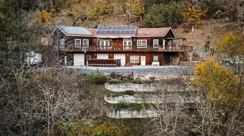 448 Tenney Dr, Rogue River, OR 97537