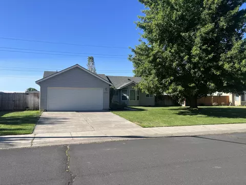 5848 Bartlett Ave, Klamath Falls, OR 97603