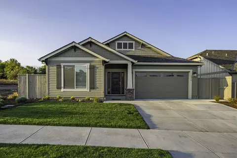 3978 Wyoming Ln, Medford, OR 97504