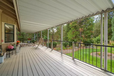 889 Eric Loop, Grants Pass, OR 97526 photo 37