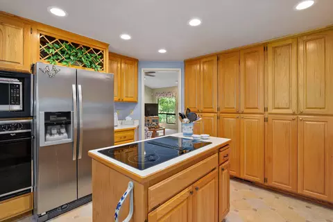 889 Eric Loop, Grants Pass, OR 97526 photo 12