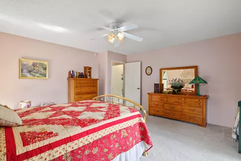 889 Eric Loop, Grants Pass, OR 97526 photo 20