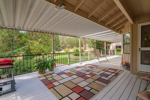 889 Eric Loop, Grants Pass, OR 97526 photo 35