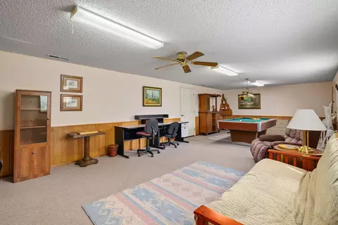889 Eric Loop, Grants Pass, OR 97526 photo 32