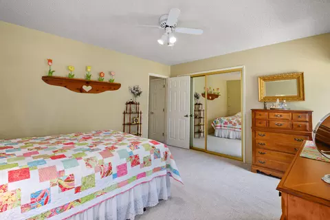 889 Eric Loop, Grants Pass, OR 97526 photo 27
