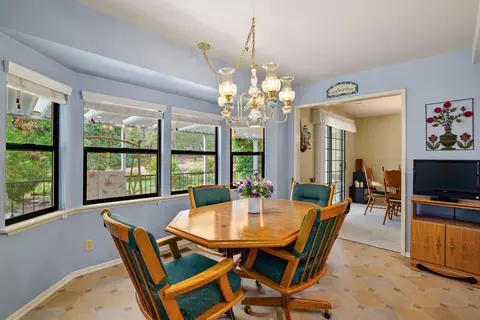 889 Eric Loop, Grants Pass, OR 97526 photo 17