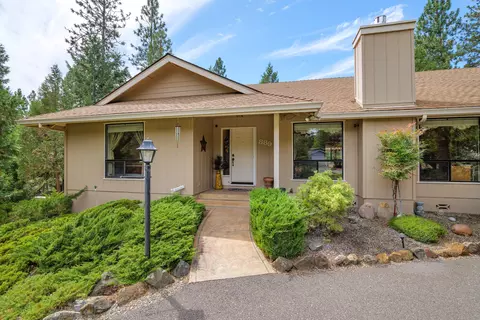 889 Eric Loop, Grants Pass, OR 97526 photo 3