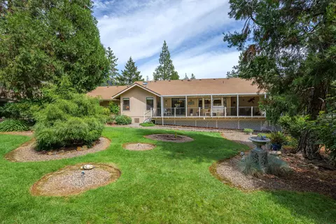 889 Eric Loop, Grants Pass, OR 97526 photo 43