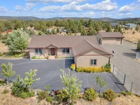 4742 SE Sioux Loop, Prineville, OR 97754