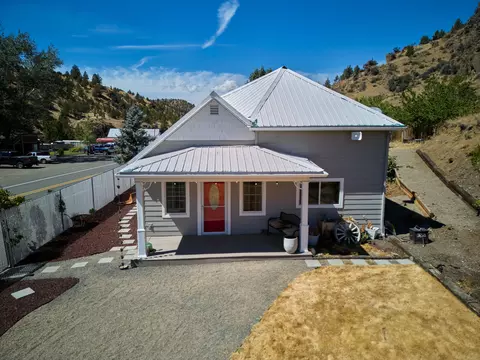 215 Us-26, Mitchell, OR 97750
