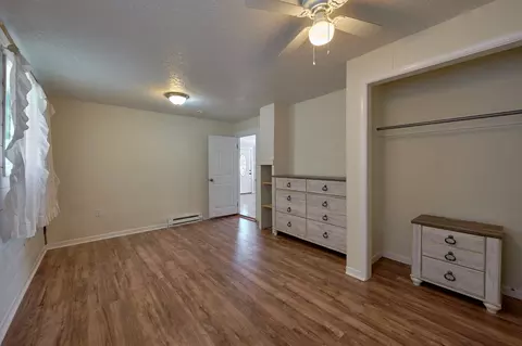 Bedroom - 215 Us-26, Mitchell, OR 97750 photo 2 of 4
